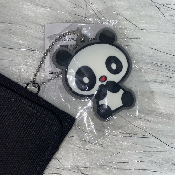 🩷HELLO KITTY WALLET🩷 - Picture 3 of 7